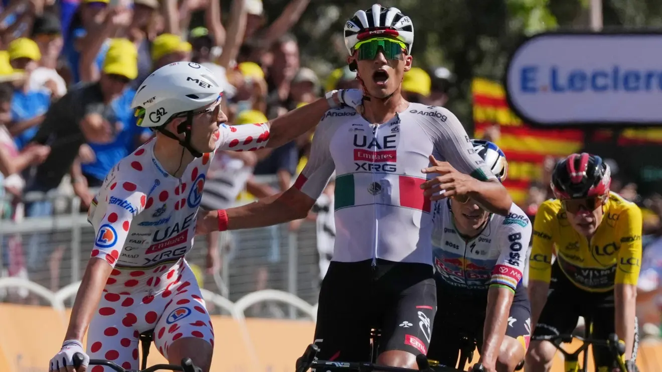 Fin de semana agridulce: México cae en el Mundial ante Inglaterra, pero el ciclismo gana su primera etapa del Tour en 36 años