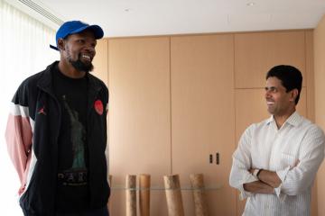 Kevin Durant with Nasser Al-Khelaïfi