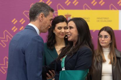 Los sindicatos de la Policía Nacional piden explicaciones por la escolta a  Sarah Santaolla: "Absoluto escándalo"