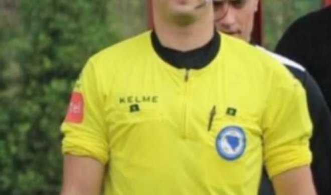 A referee murders his ex-girlfriend and his gun jams when he tries to commit suicide. "something terrible happened in his heart"