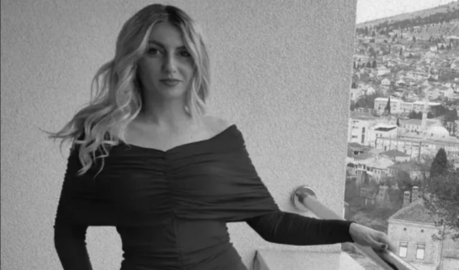 A referee murders his ex-girlfriend and his gun jams when he tries to commit suicide. "something terrible happened in his heart"