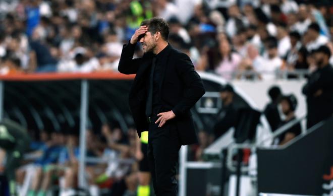 "Te va a echar Florentino": La provocaci�n de Simeone a Vinicius en la Supercopa