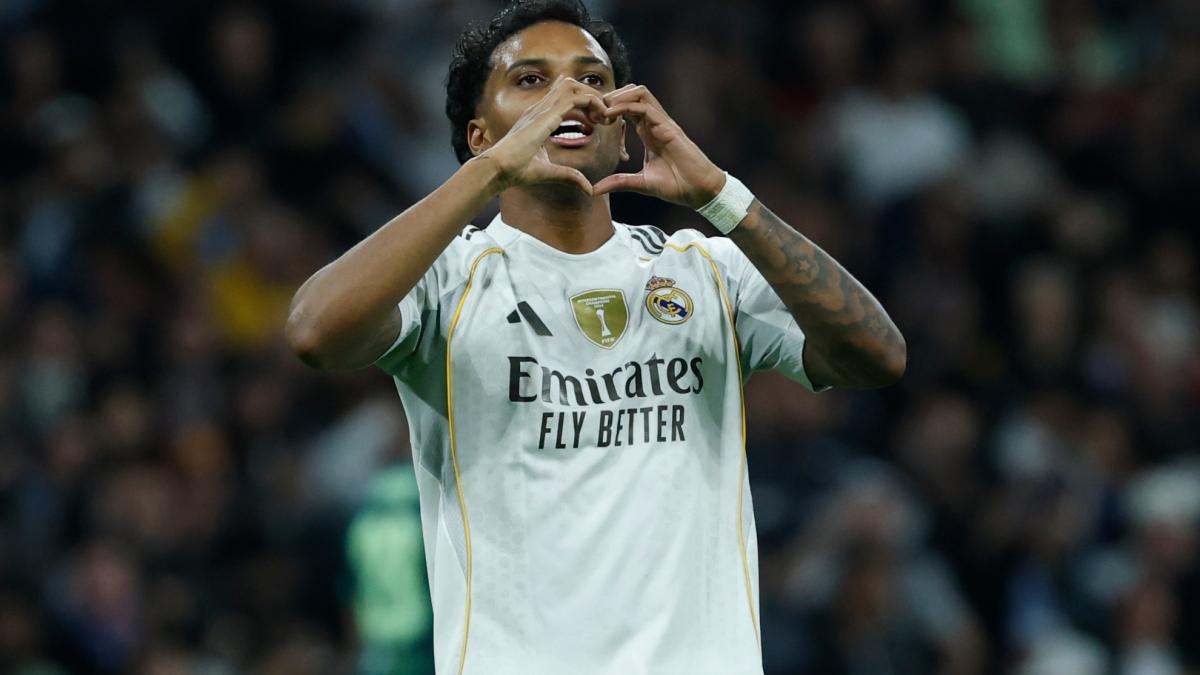 غوارديولا يشيد بأداء رودريغو بعد تسجيله هدفاً لريال مدريد ضد مانشستر سيتي