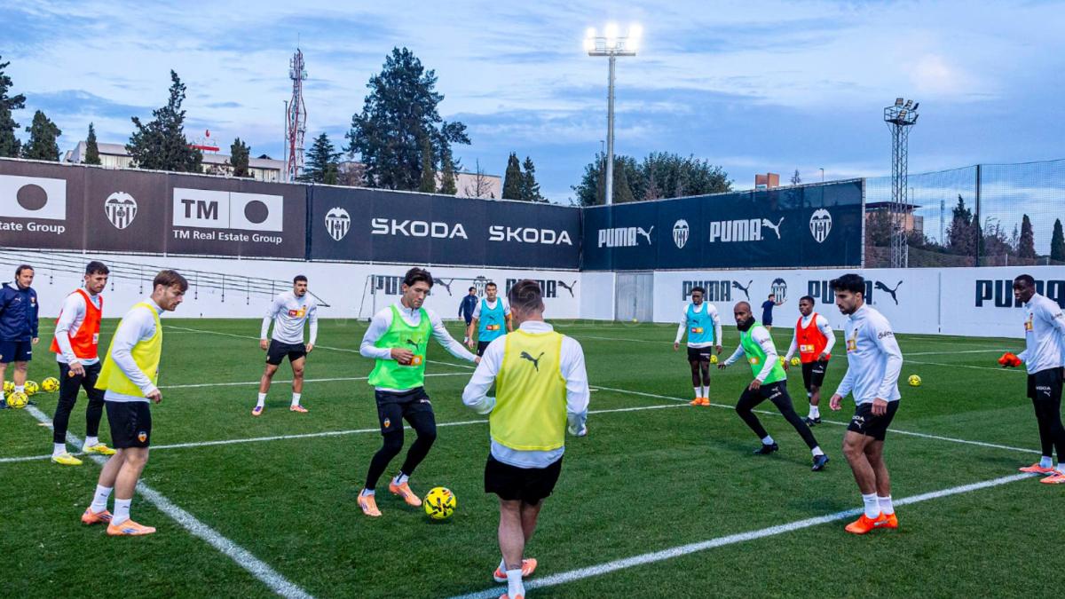 La gripe castiga al Valencia: caen Rioja y Gayá, aunque se recupera Guerra tras pasar el virus