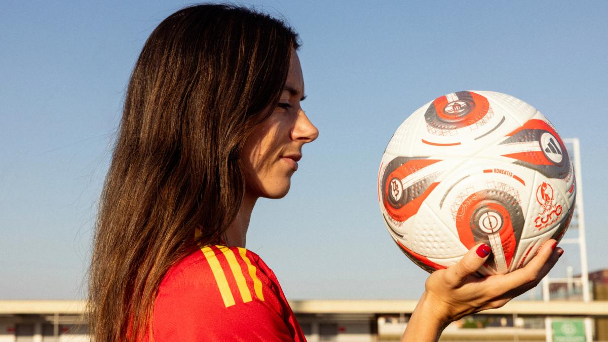 Messi elige a Dembelé como el mejor del mundo en los premios FIFA 2025 en Doha