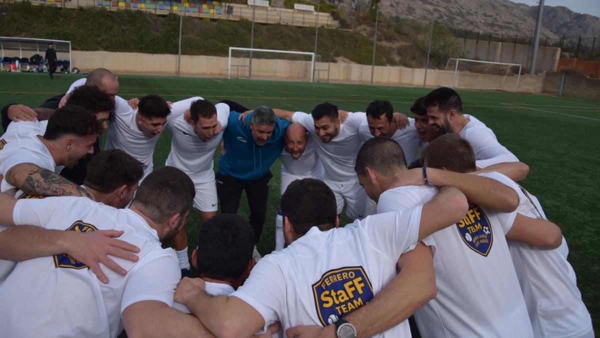 Los técnicos de la Ferrero Academy aprovechan las bajas de Alcaraz y Cobolli en el clásico de la Navidad