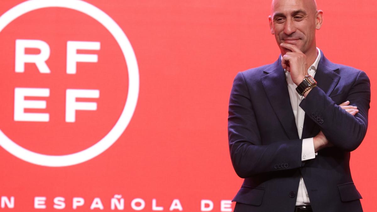 Rubiales se defiende:  No recibieron ayudas porque no las pidieron 