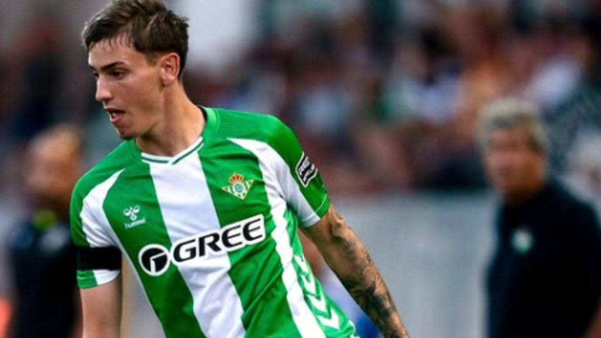 Carlos de Roa, la joven promesa del Betis que despierta el interés de varios clubes