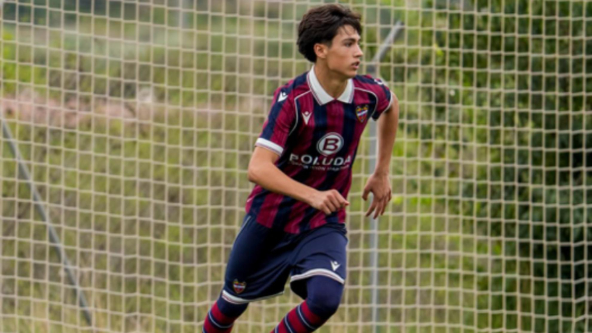 Luís Castro, sin miedo: apuesta por un joven de 14 años