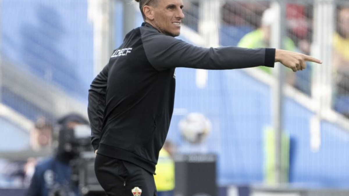 El Elche se resquebraja tras acercarse al sueño del ascenso