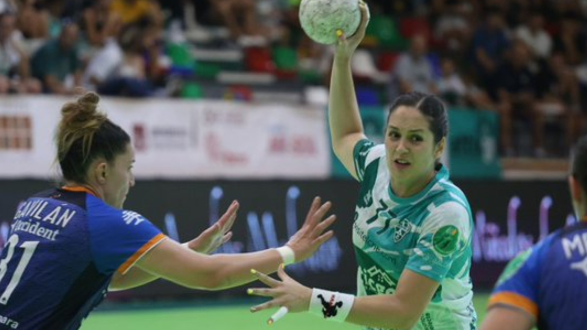 Bera Bera y Elche buscan el primer título de la temporada en la ...