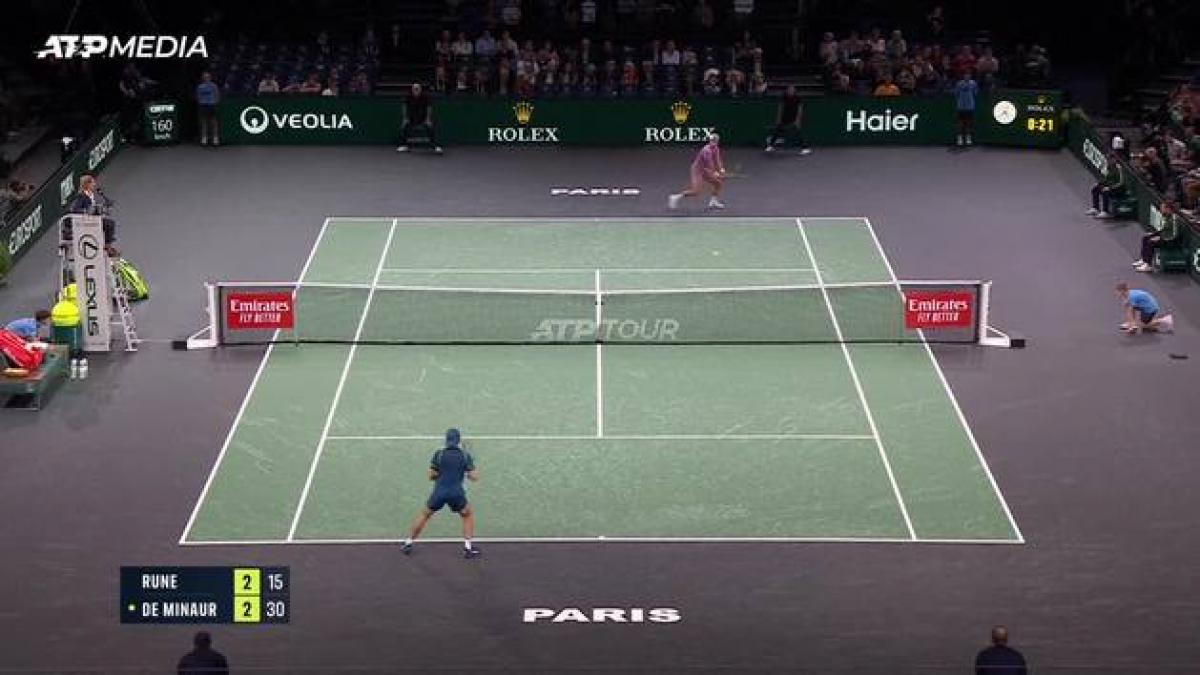 Nadie pasa a Djokovic en París-Bercy: De Miñaur cae eliminado en