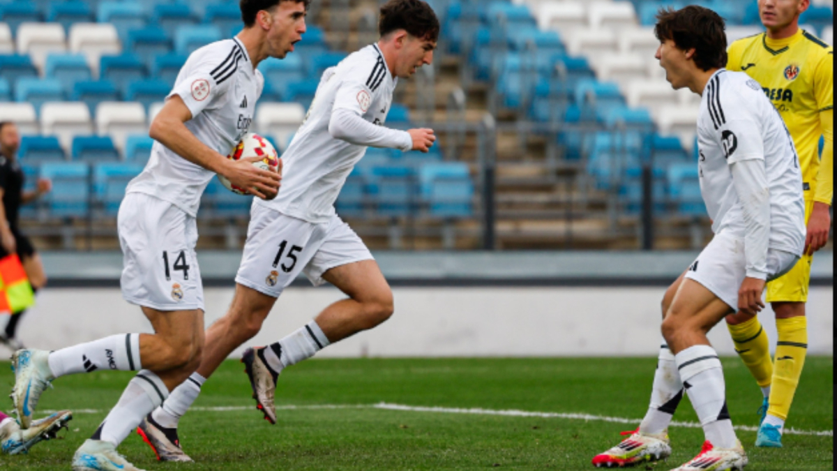 Jacobo Ramón firma un doblete y rescata al Castilla en el 93'
