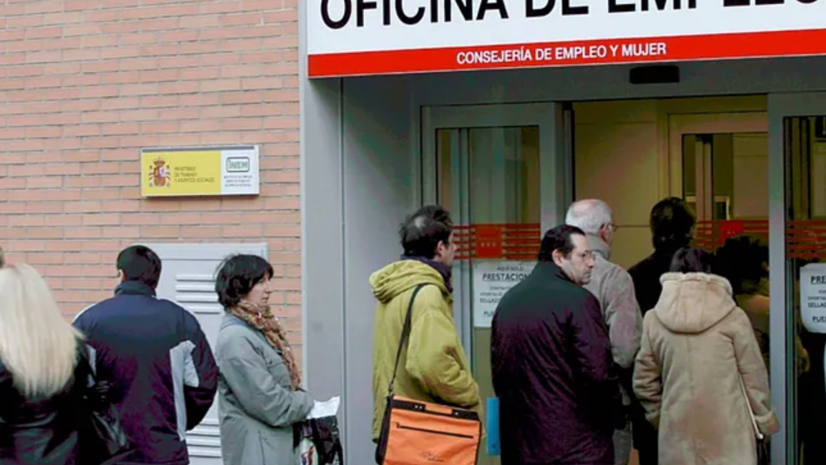 Nuevo aviso del SEPE: La ayuda de 500 euros al mes que está quitando