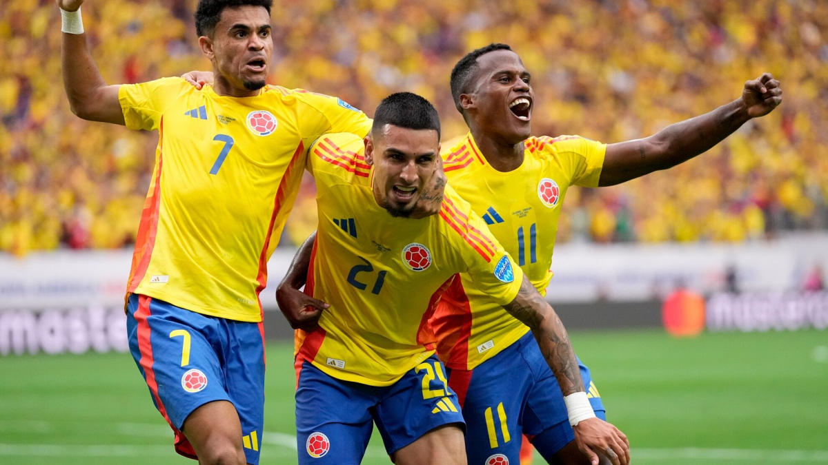 James Rodríguez guía a Colombia en la victoria ante Paraguay
