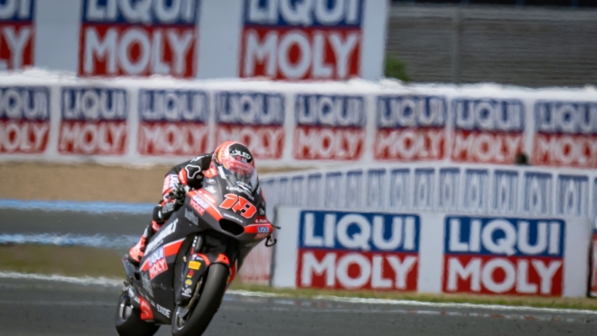 Manu González, pole en Moto2 y caída de Canet