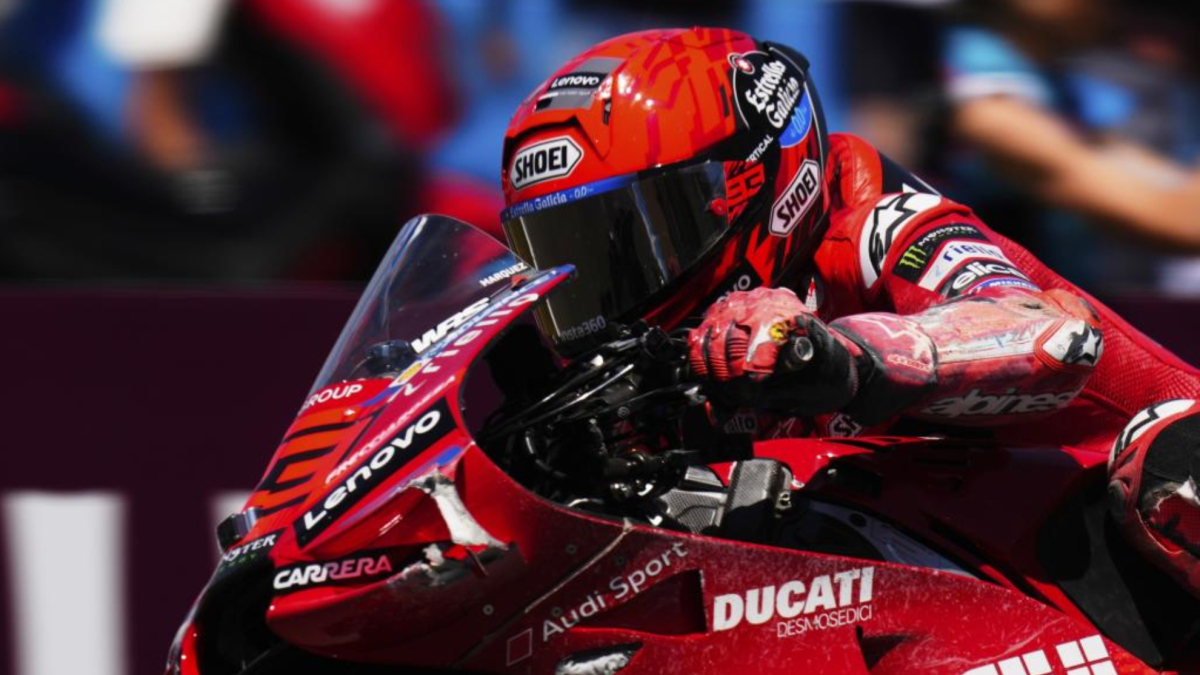 El CEO de Ducati habla de "excesos de confianza" de Marc Márquez