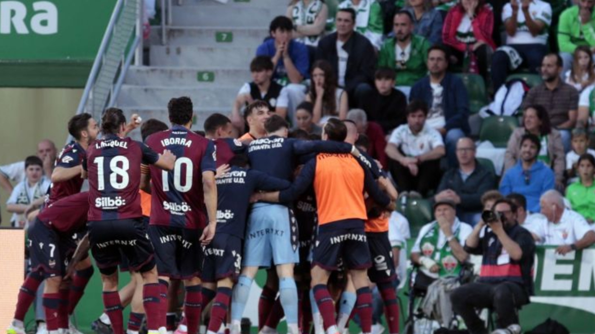 El Levante asalta Elche y pone el ascenso al rojo vivo