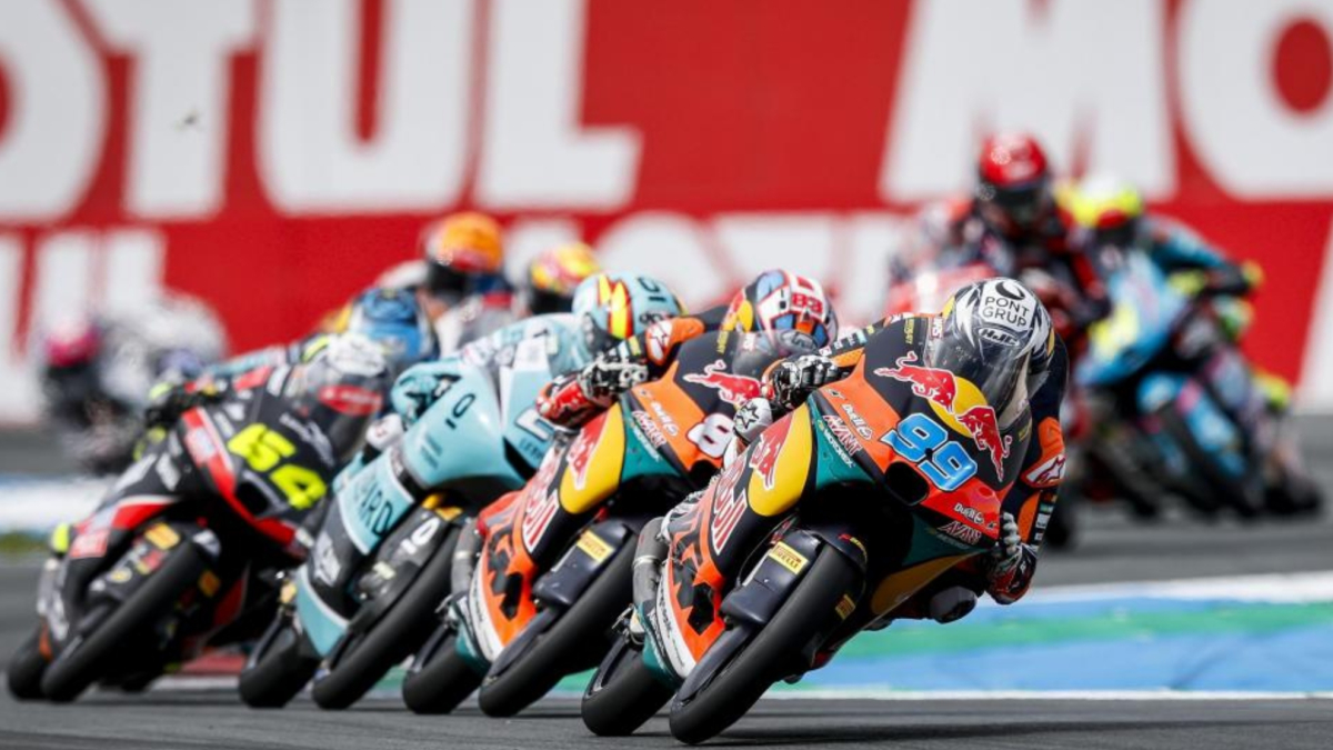 Rueda gana en Moto3 una carrera parada por un incidente