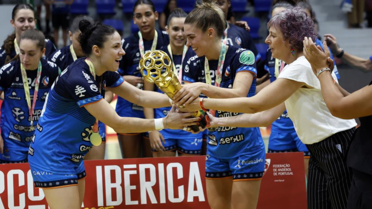 El Bera Bera sigue reinando en la Supercopa Ibérica con su tercer título