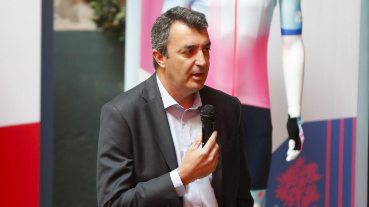 Javier Guillén prepara una edición de LaVuelta histórica: sin Canarias ni final en Madrid