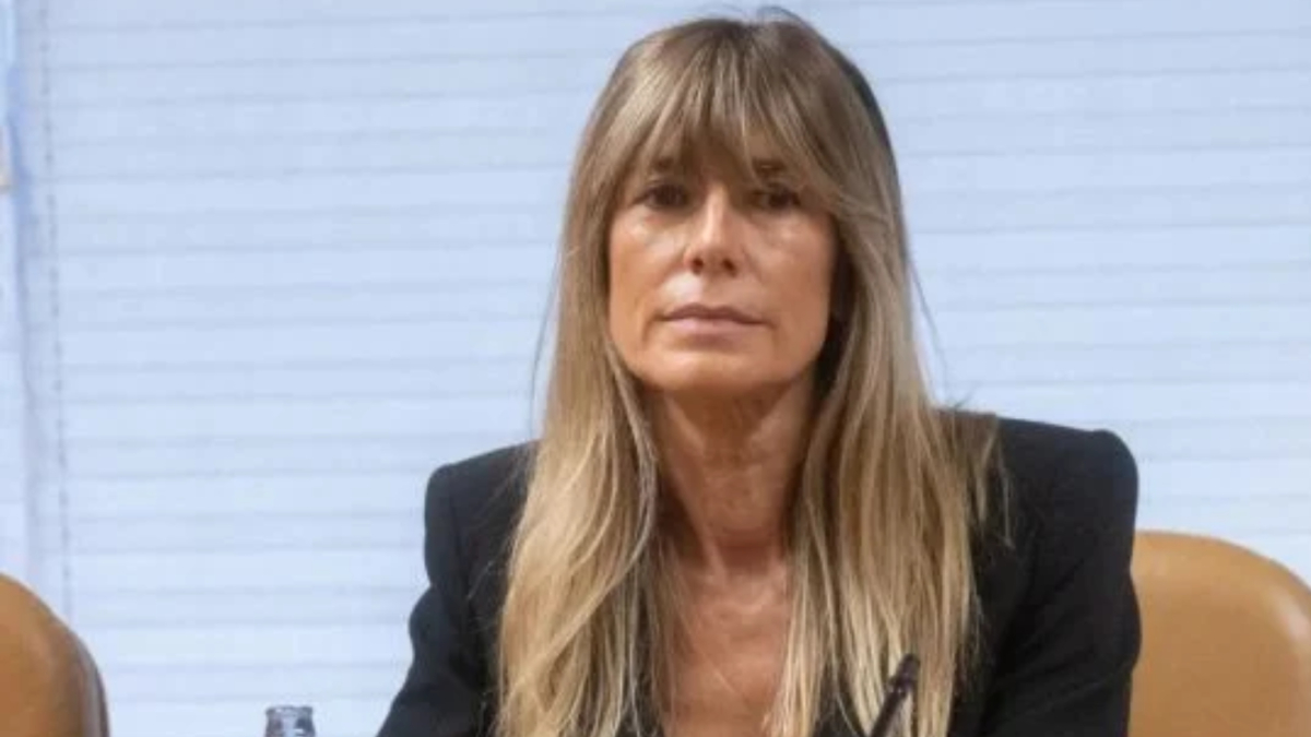 El juez Peinado sienta a Begoña Gómez en el banquillo y la envía a juicio por un jurado popular 