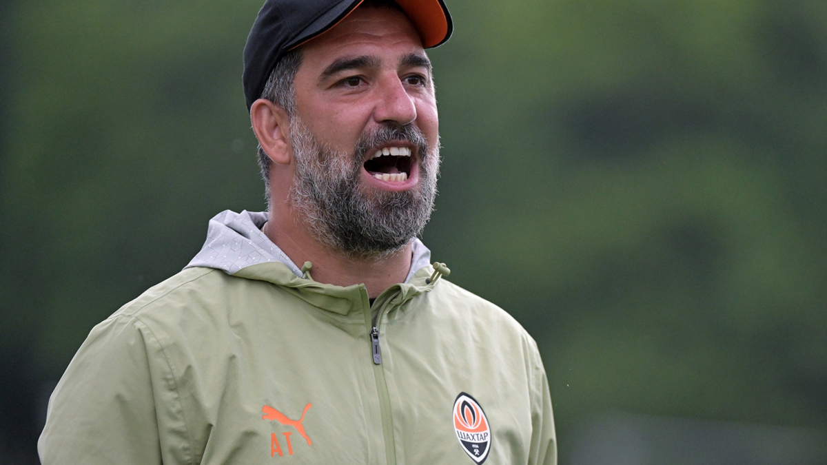 ¿Qué fue de Arda Turan? De estrella para Simeone, fracaso en el Barça a ser el entrenador de moda