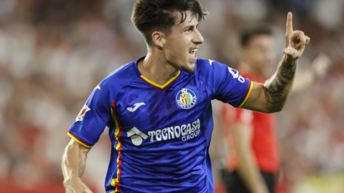  Adrián Liso &quot;de nuevo, feliz&quot; en su regreso a los entrenamientos con el Getafe 