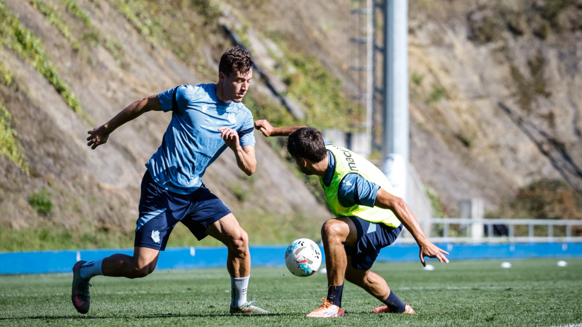  Caleta-Car y Sucic ya entrenan en Zubieta 