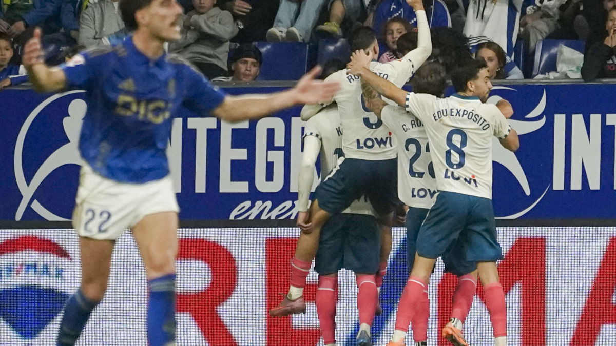  Ni Aarón salva el debut de Carrión 