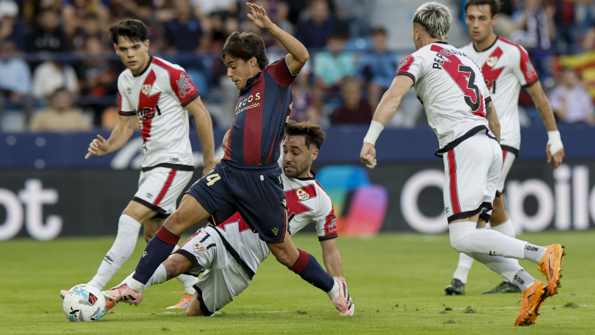  Pendientes de Carlos Álvarez 