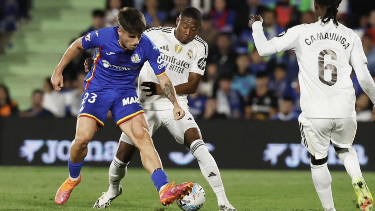 ديفيد ألابا يغادر مباراة ريال مدريد ضد خيتافي بسبب إصابة عضلية طفيفة