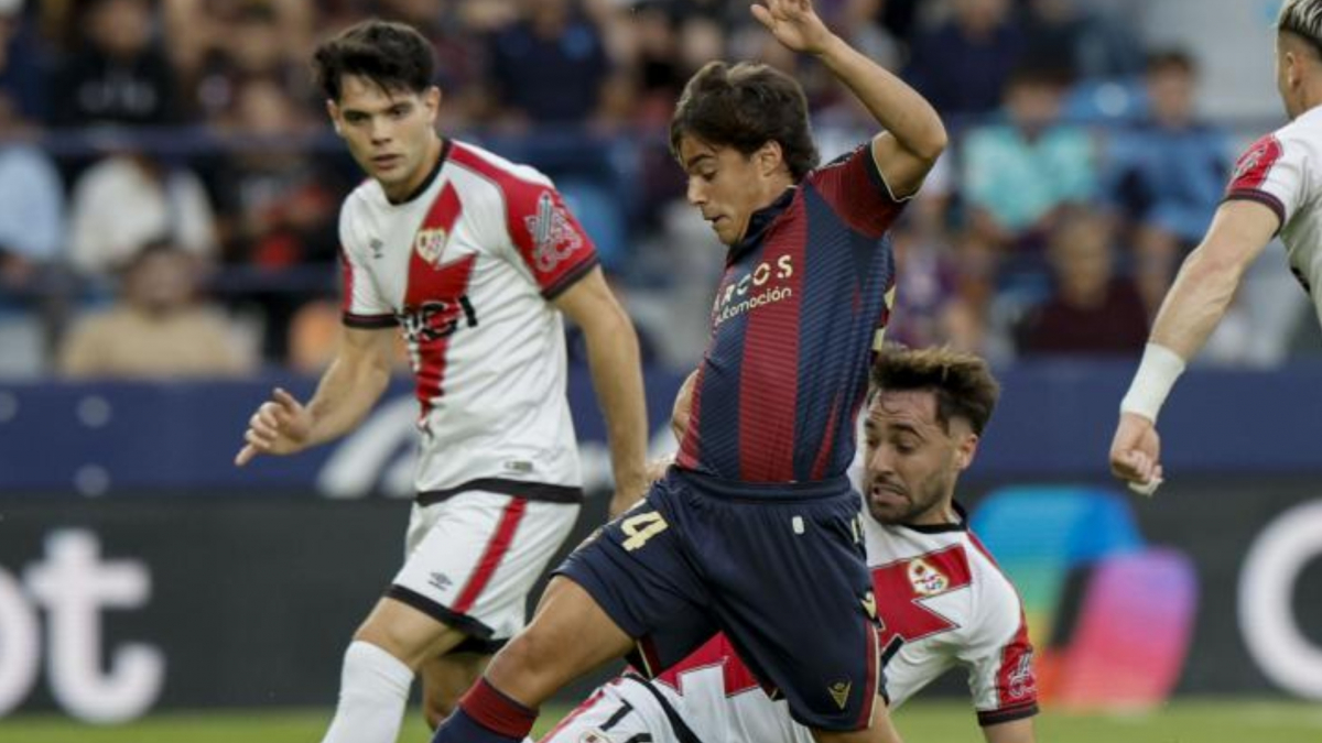  Saltan las alarmas en Orriols: Carlos Álvarez sufre un esguince en el tobillo 