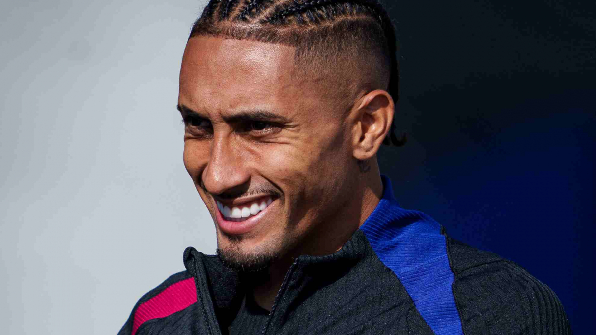 رافينيا يغيب عن الكلاسيكو بين برشلونة وريال مدريد بسبب الإصابة في عضلة الفخذ