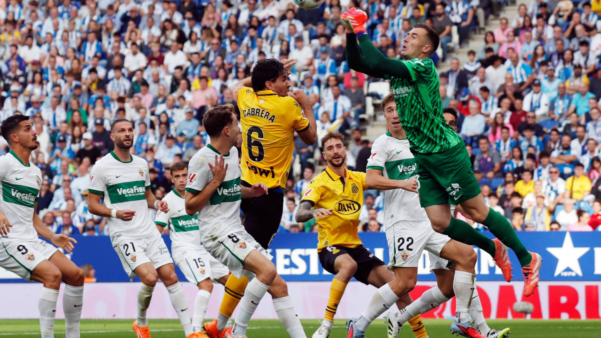  Iñaki Peña, crítico pese a su gran actuación: &quot;Tenemos mucho que mejorar&quot; 
