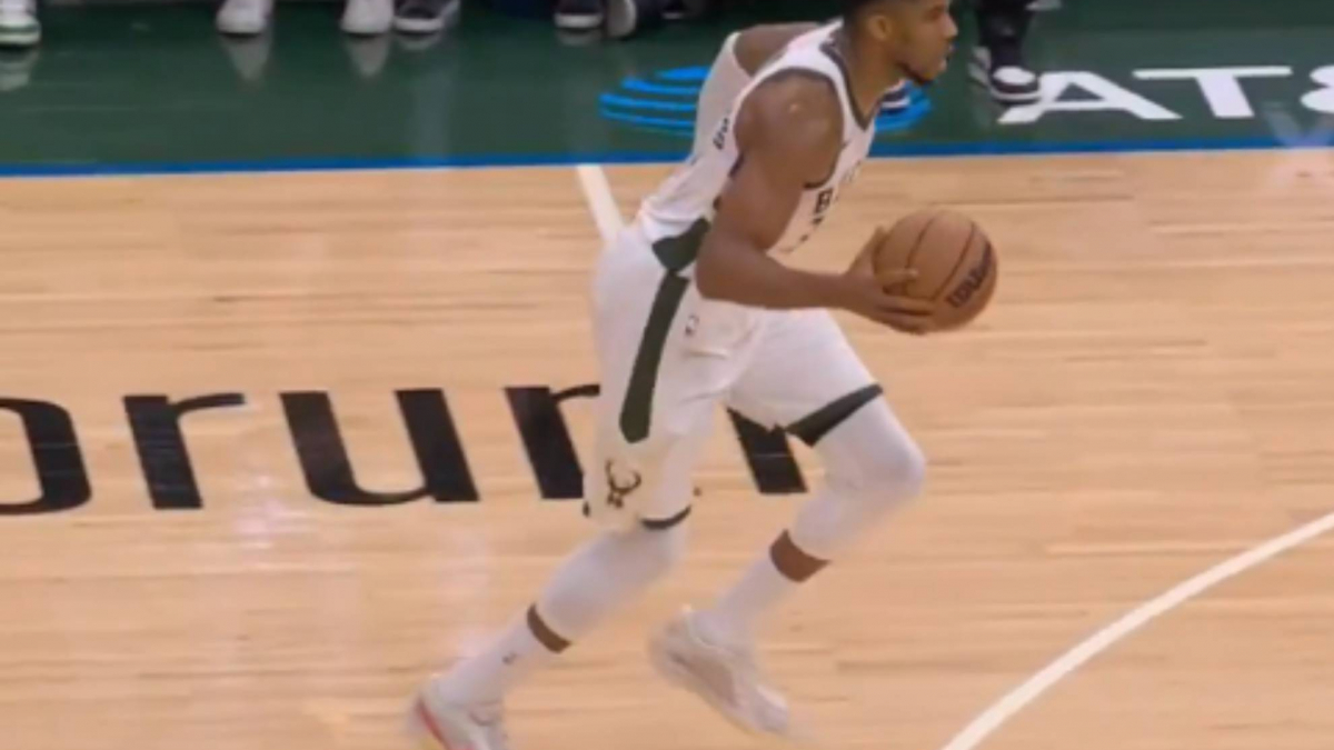 Antetokounmpo hace historia por partida doble: números jamás