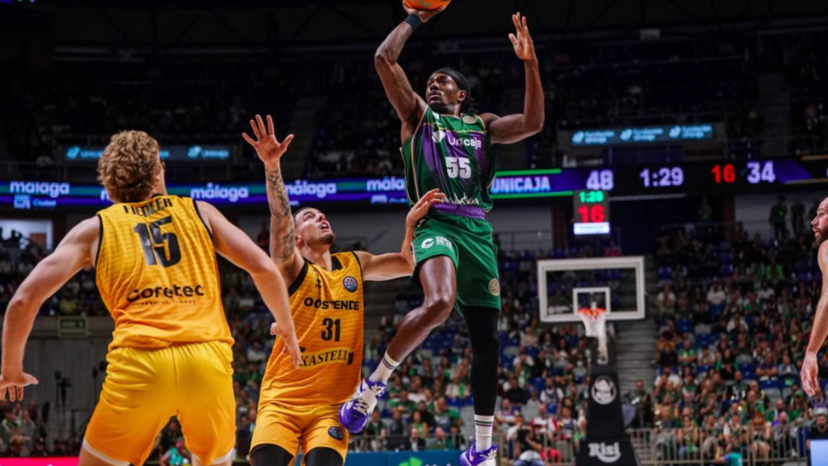 Málaga Faces Off Against Oostende in Thrilling Basketball Showdown