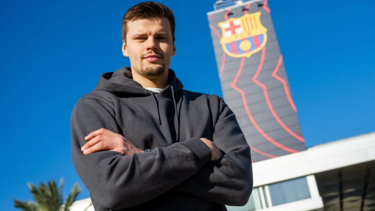 El nuevo portero del FC Barcelona brilla en emocionante victoria ante el Magdeburg