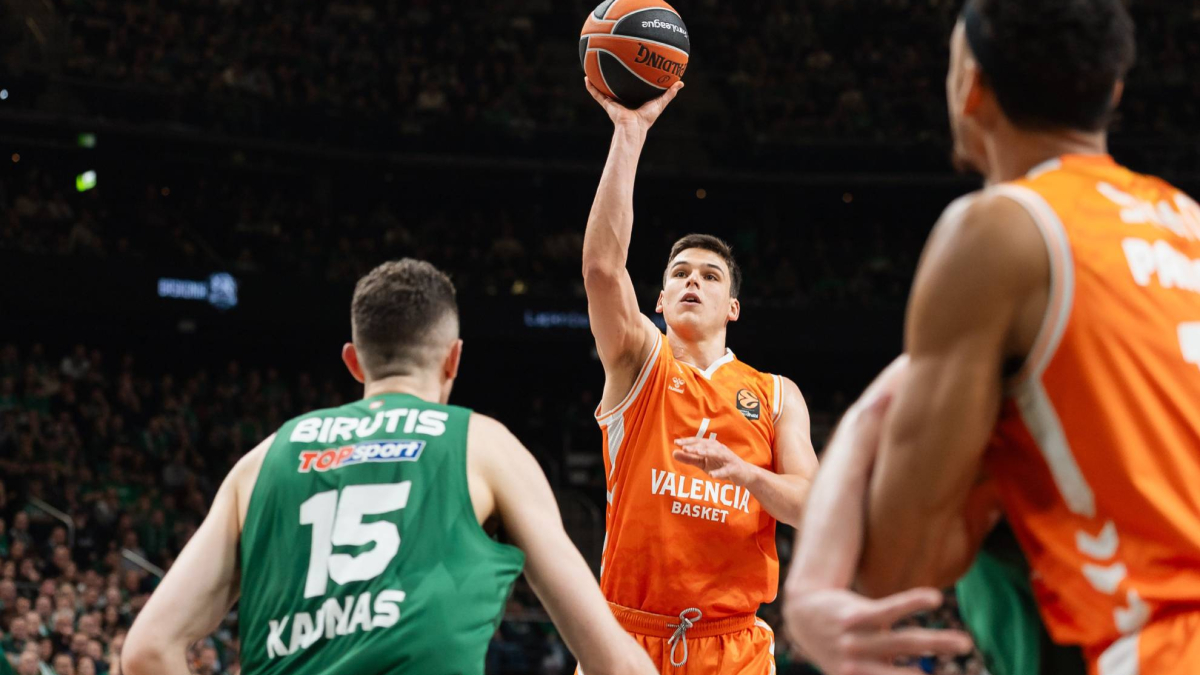 Žalgiris Battles Valencia in Thrilling EuroLeague Showdown