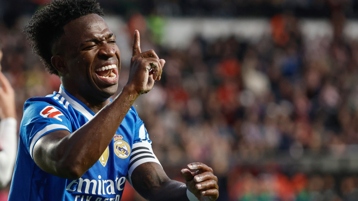 مشادة فينيسيوس جونيور مع جماهير فاليكاس: 