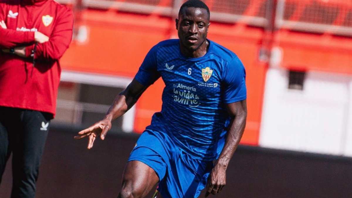 Desconcierto en el Almería: Lopy se pierde el partido ante el Cádiz por sanción