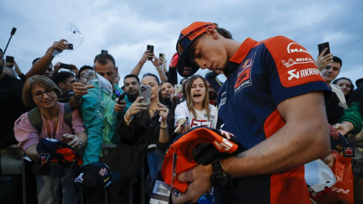 Acosta: Puedo jugar mis cartas, pero Bezzecchi está en uno de sus mejores estados de forma