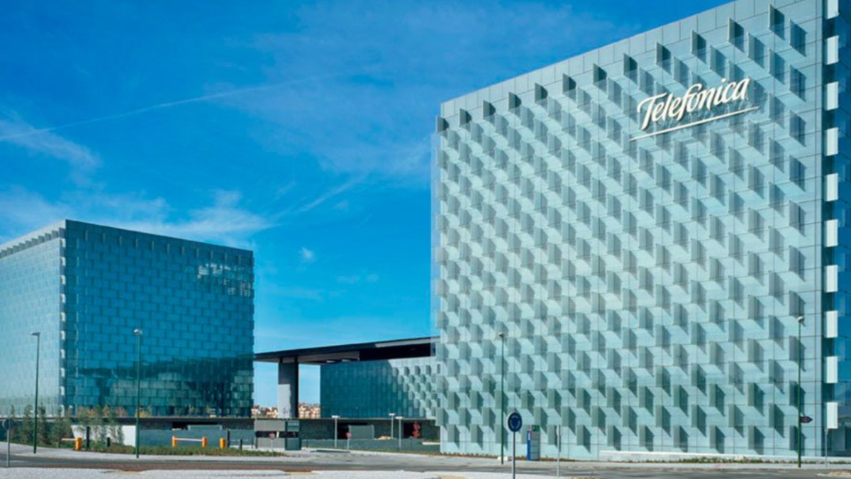 Telefónica presenta nuevo expediente de regulación de empleo ante desafíos laborales en España