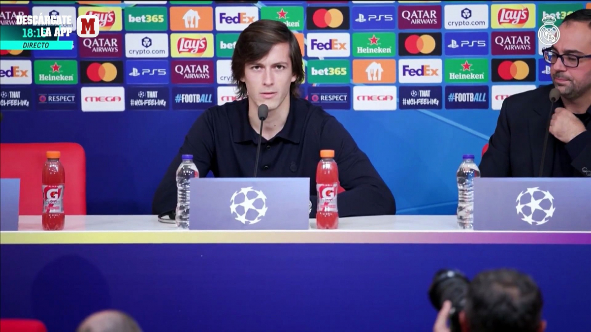 ألفارو كاريراس يؤكد على الأجواء الإيجابية في ريال مدريد قبل مواجهة أولمبياكوس في دوري الأبطال