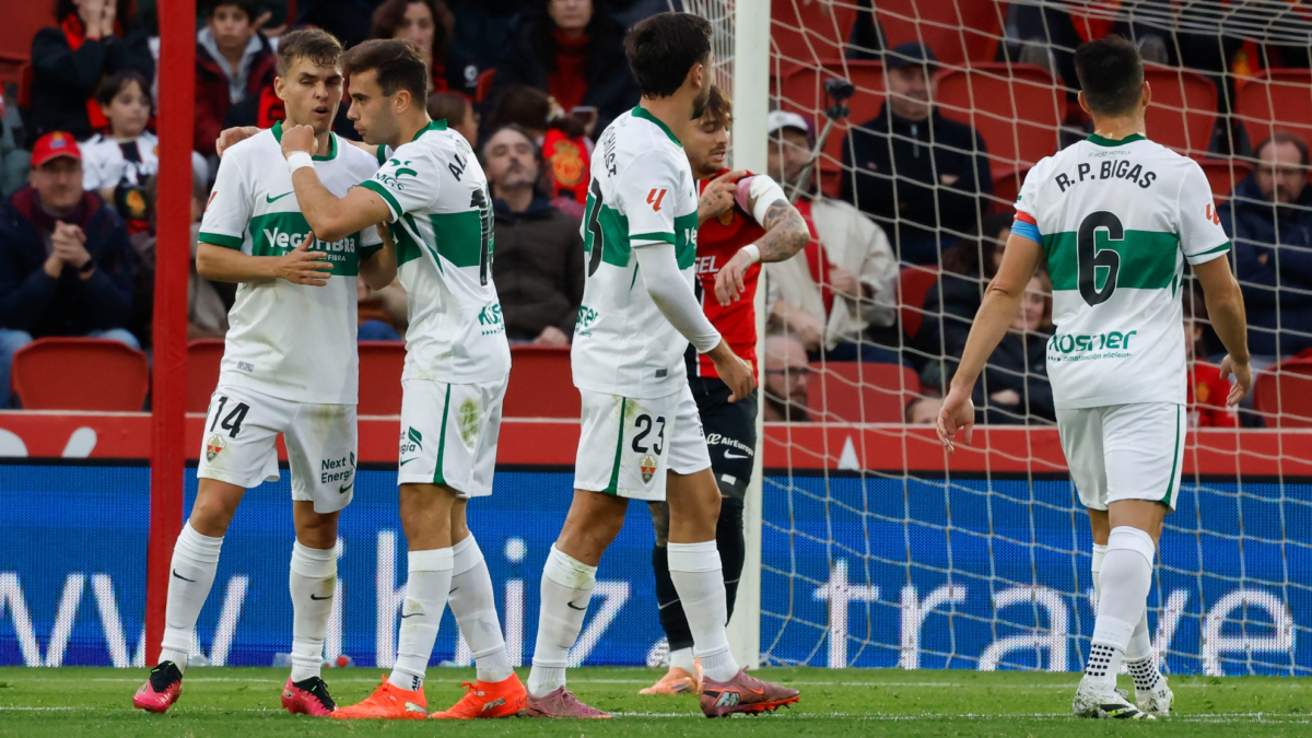 Gol de Pablo Maffeo (p.p.) (1-1) en el Mallorca 3-1 Elche