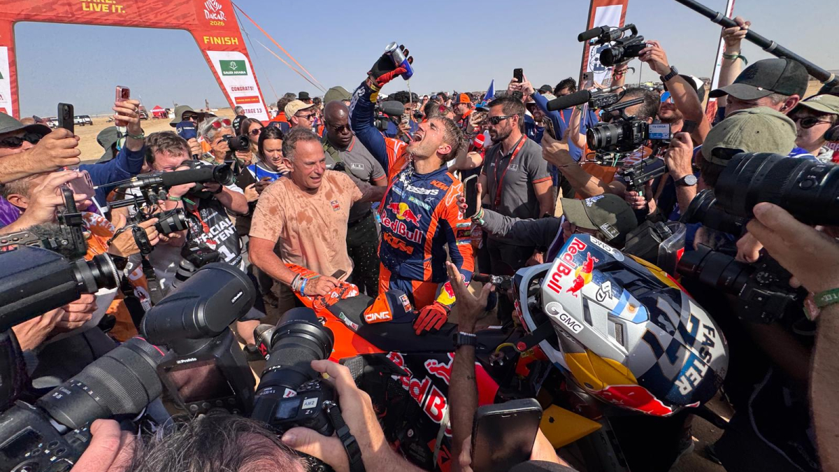 Luciano Benavides, eufórico: "Hace dos días soñé que Messi me daba la copa"