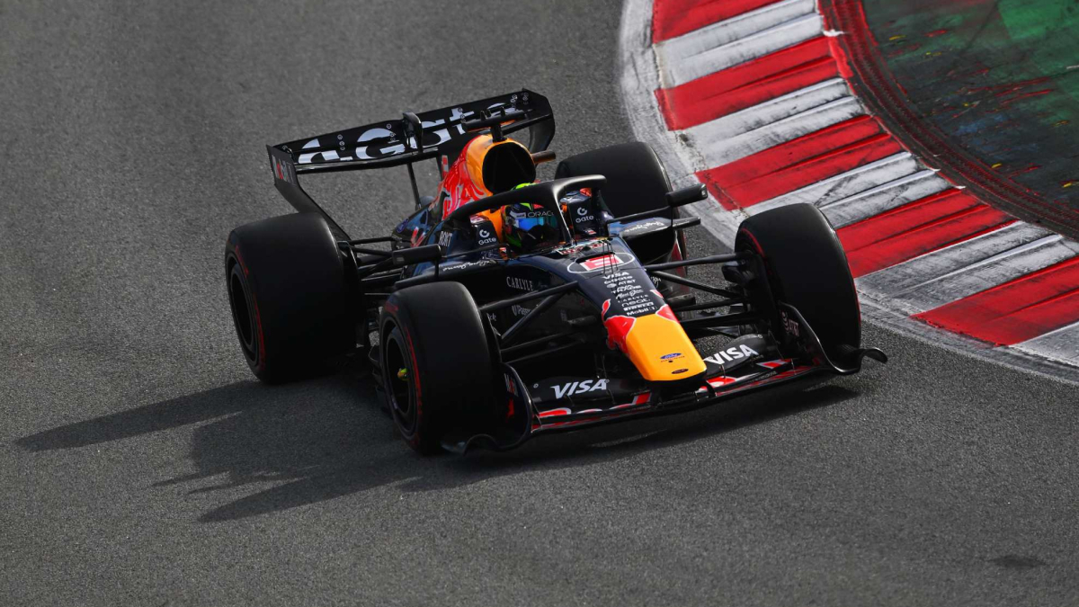Red Bull completa su operación bikini
