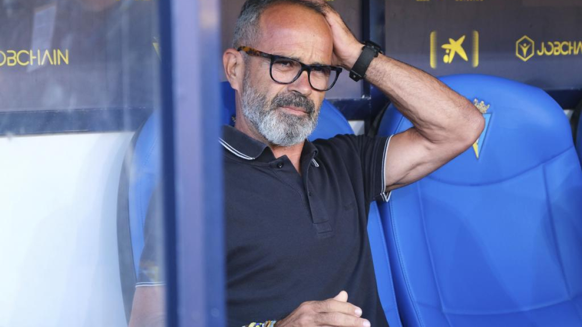 El Cádiz busca su identidad frente al entrenador que mejor supo definirla