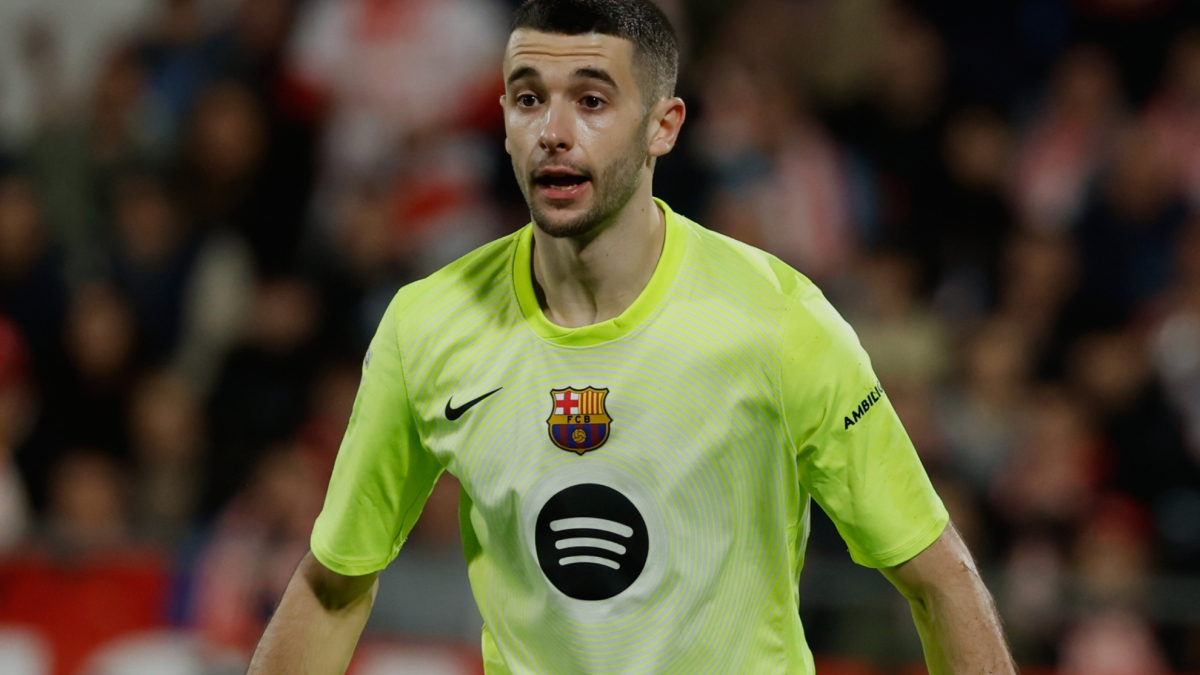 Joan García no acaba la fiesta del Barça en la Champions: se retira lesionado