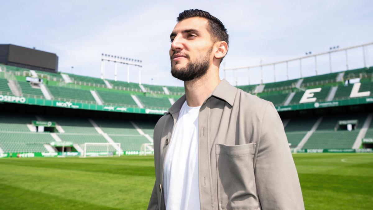 Rafa Mir: "Vinicius es uno de los mejores jugadores del mundo"